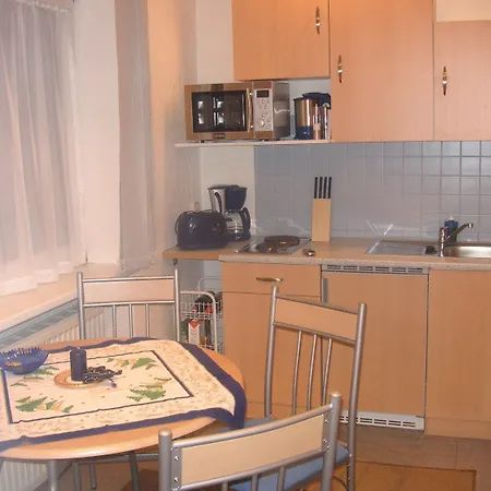 贝里恩沃农派利酒店 公寓